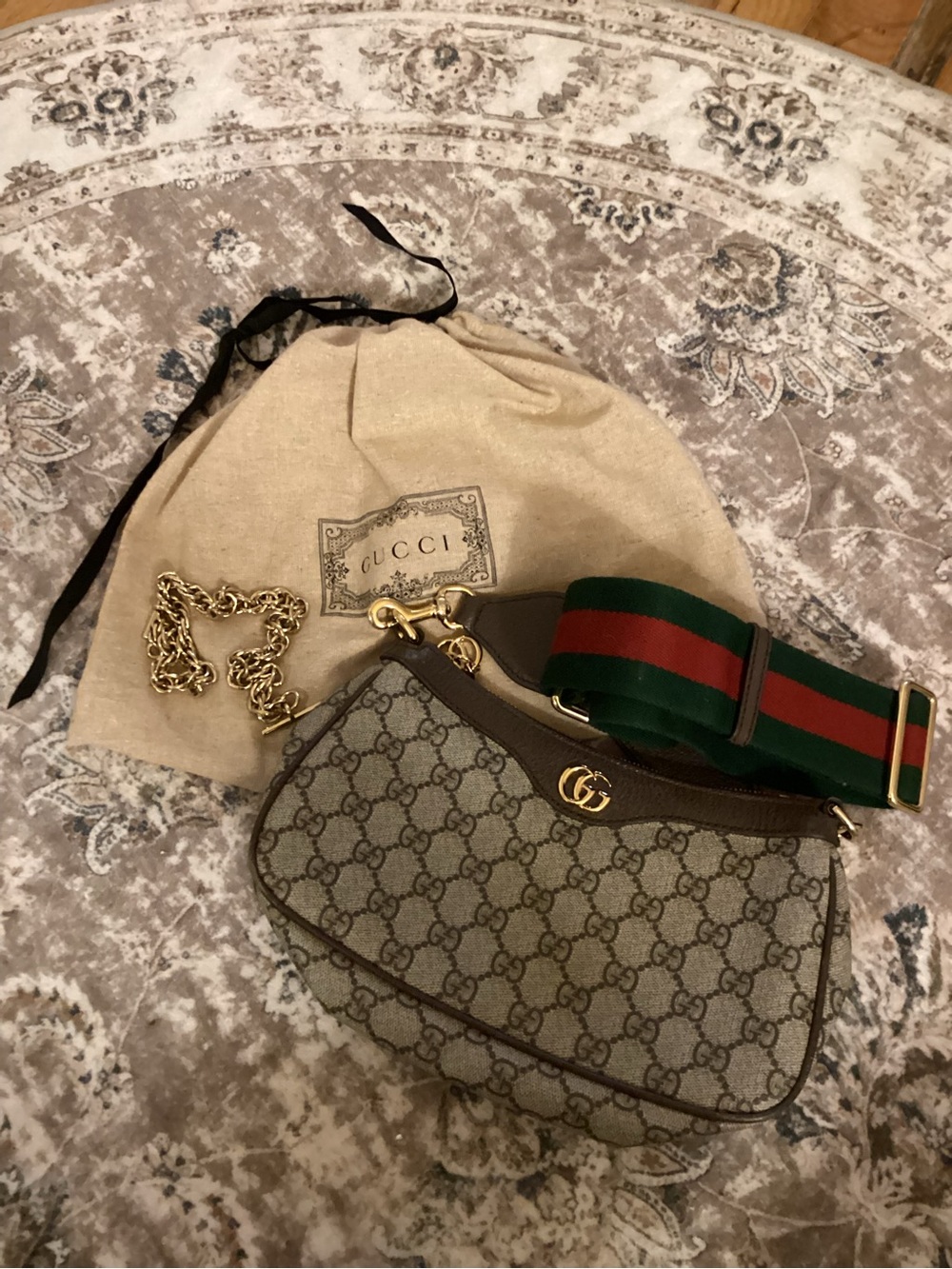 Gucci GG Supreme Canvas Shoulder Bag with Green/Red Strap